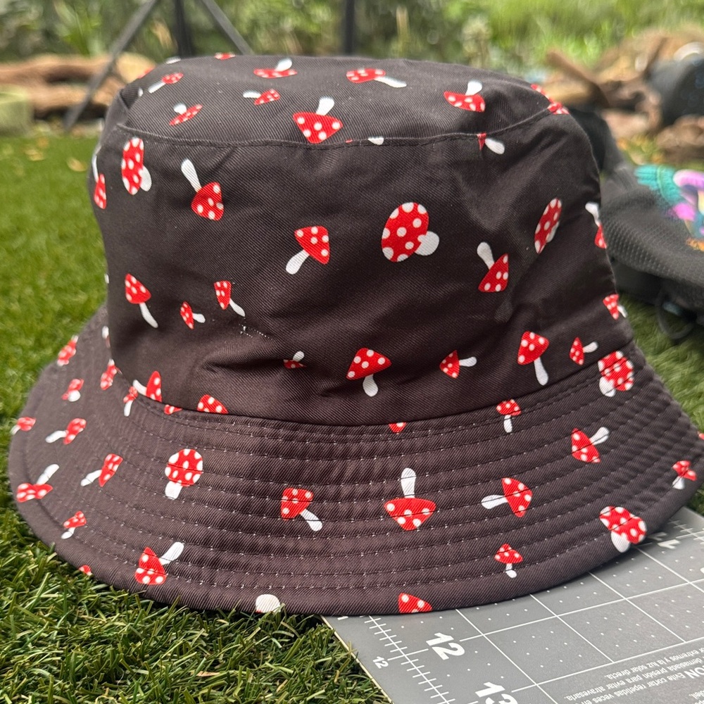 Reversible Mushroom Print Bucket Hat 2+1 free